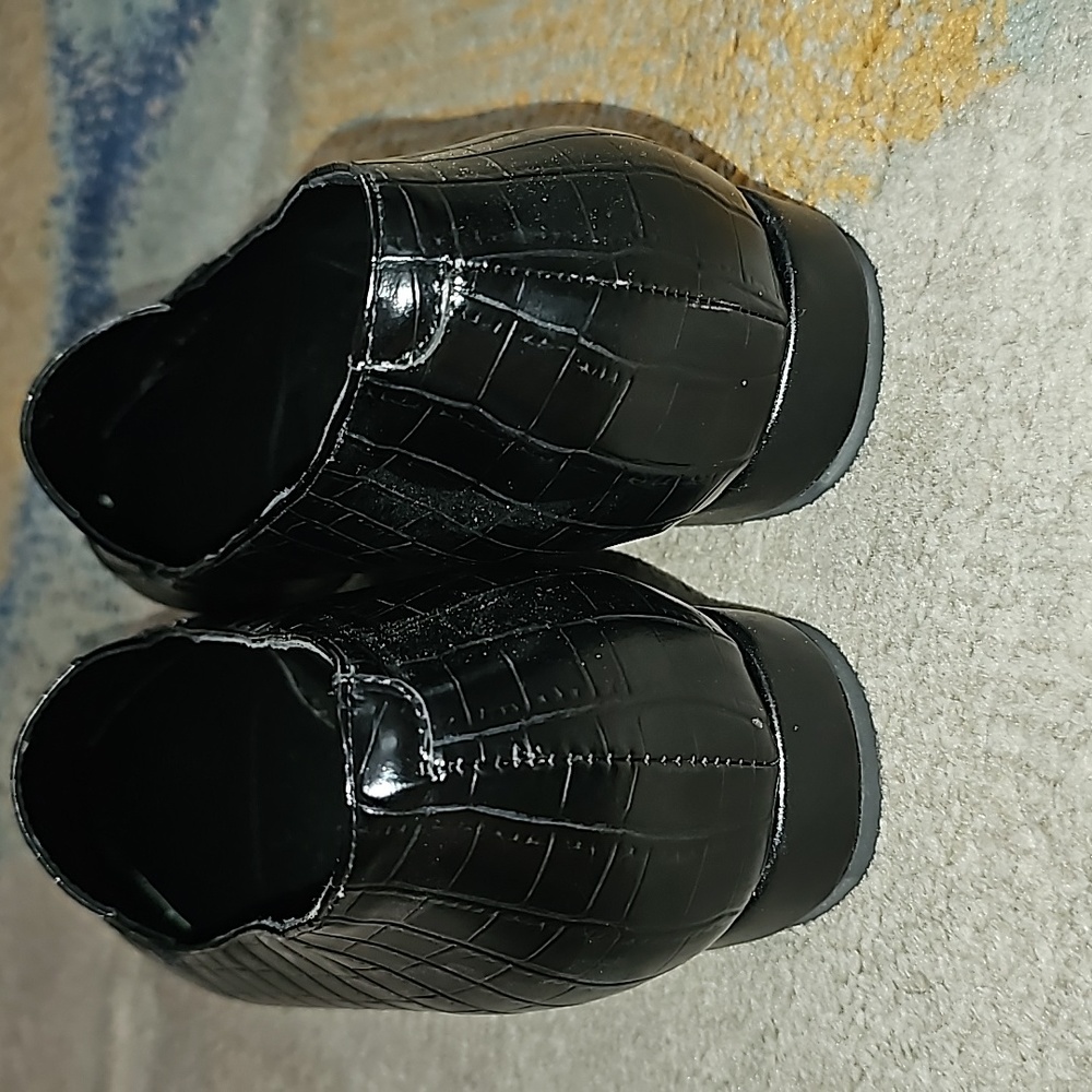 YDN Black Point Loafer - Picture 2 of 5